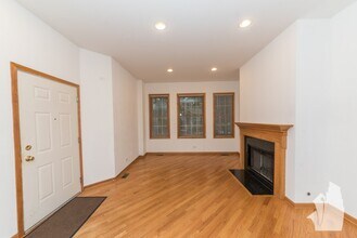 2651 N Wayne Ave, Unit 3 in Chicago, IL - Building Photo - Building Photo