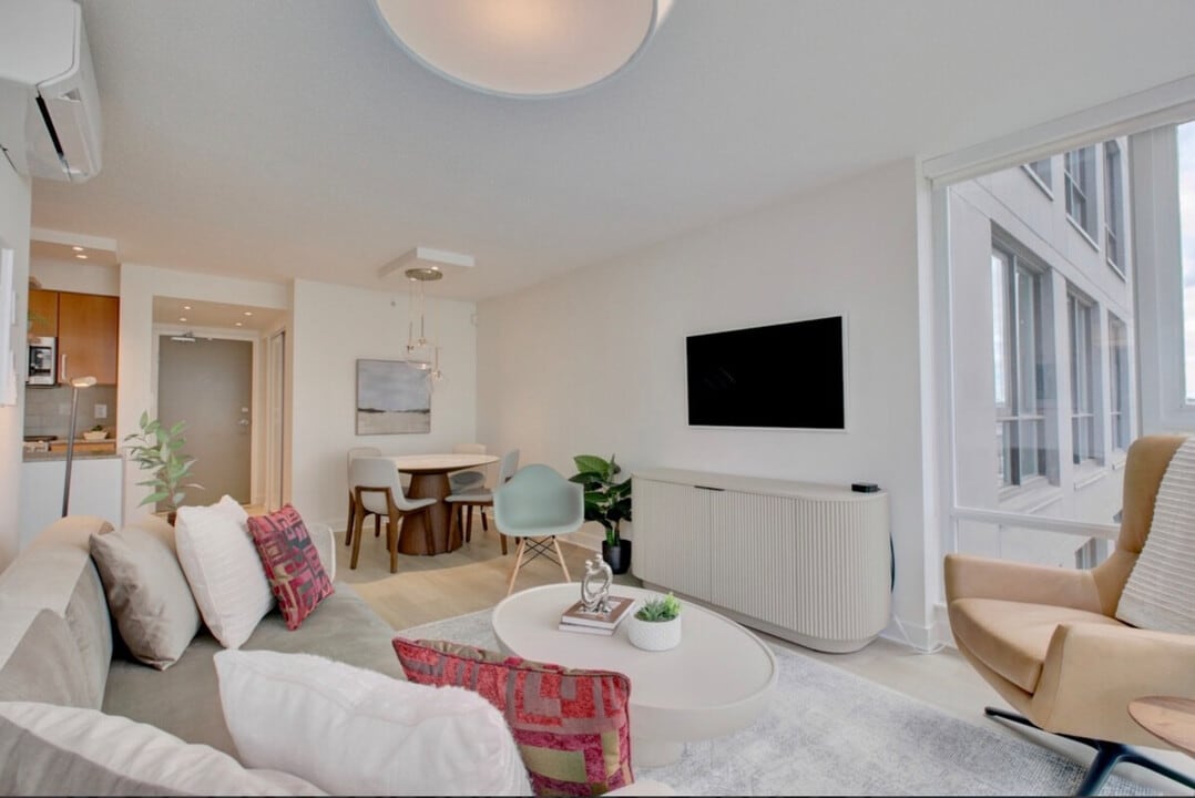 1408 Strathmore Mews in Vancouver, BC - Building Photo