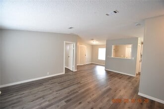 7515 Symmes Rd in Gibsonton, FL - Building Photo - Building Photo