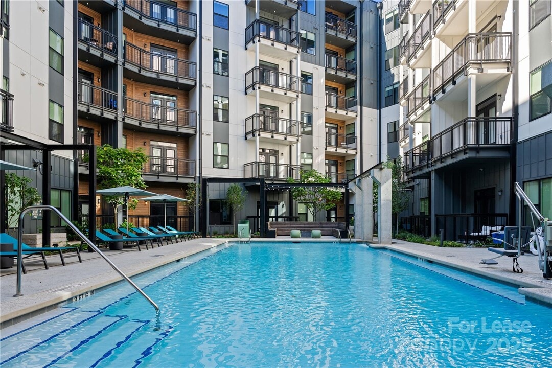 110 Razades Wy in Charlotte, NC - Building Photo