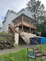 611 Stewart Ave SE in Roanoke, VA - Building Photo