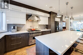 70 Jackman Ave in Toronto, ON - Building Photo - Building Photo