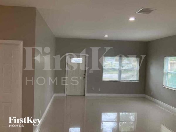 2835 NW 14th St in Fort Lauderdale, FL - Building Photo - Building Photo