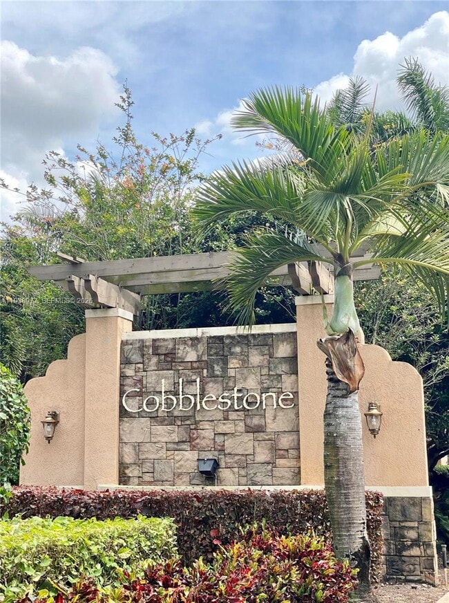 property at 917 SW 147th Ave