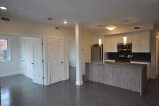 659 Massachusetts Ave, Unit 5 in Boston, MA - Building Photo