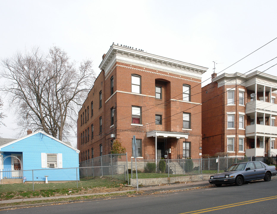 22-24 Hamilton St in Hartford, CT - Foto de edificio