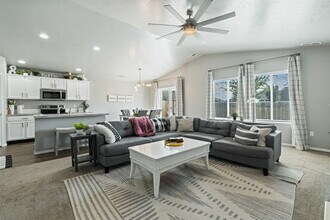 17541 Mountain Springs Ave in Nampa, ID - Building Photo - Building Photo