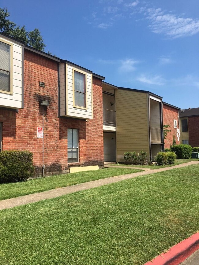 property at 13480 S Thorntree Dr