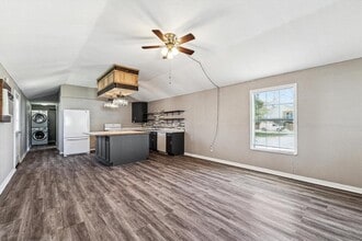 135 Canvasback Cay S in Baytown, TX - Building Photo - Building Photo