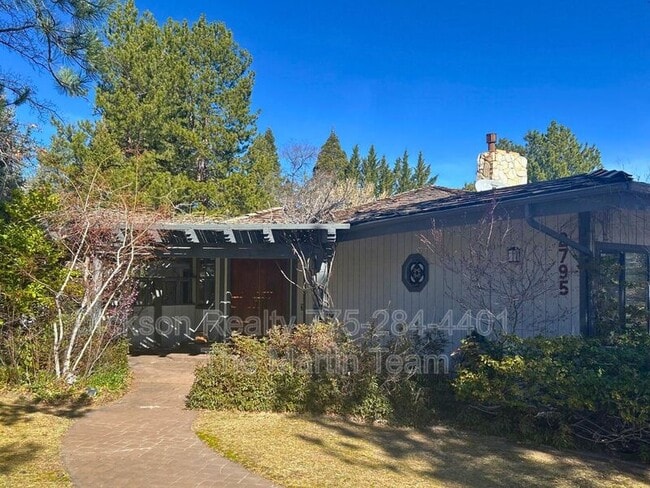 2795 W Lake Ridge Shores in Reno, NV - Building Photo - Building Photo