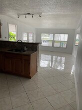 8580 SW 23rd Pl in Davie, FL - Building Photo - Building Photo