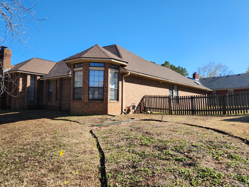 2200 Wyndermere Way in Fort Smith, AR - Building Photo