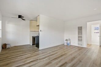 300 California Ave in Santa Monica, CA - Building Photo - Building Photo