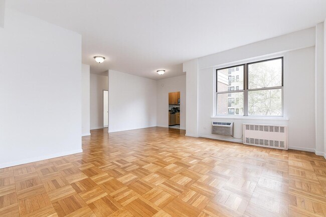 66 Overlook Terrace in New York, NY - Foto de edificio - Building Photo