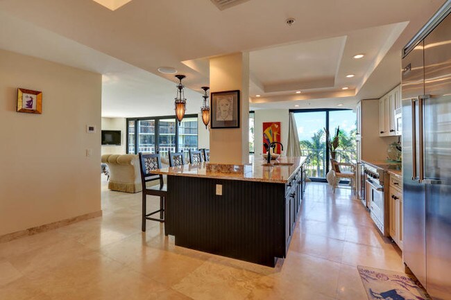 3360 S Ocean Blvd-Unit -3q-11 in Palm Beach, FL - Building Photo - Building Photo