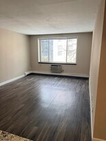 1007 N Marshall St, Unit 310 in Milwaukee, WI - Building Photo