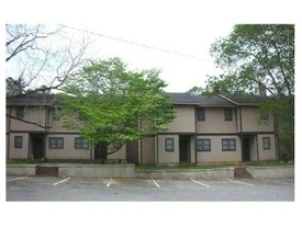 201 Westbrook Ct in Statesboro, GA - Building Photo