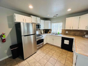 546 E Delno Dr in Millcreek, UT - Building Photo - Building Photo