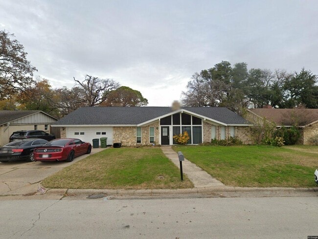property at 228 Plainview Dr