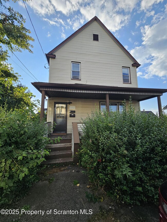 property at 216 Elizabeth St