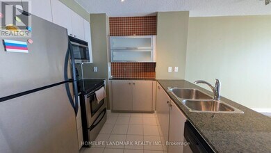 11 Brunel Ct in Toronto, ON - Building Photo - Building Photo