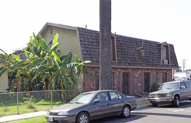 6413 Stafford Ave in Huntington Park, CA - Building Photo - Building Photo