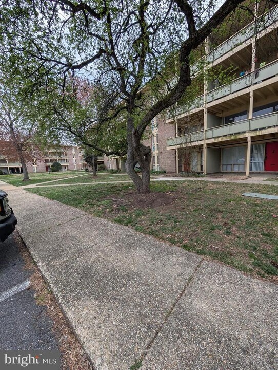 7173 Donnell Pl in District Heights, MD - Building Photo