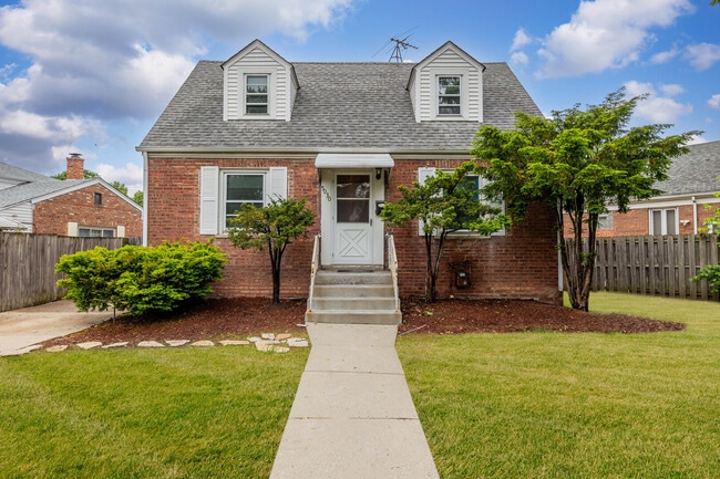 property at 5030 W 64th Pl