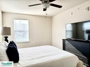 301 Towne Center Dr, Unit 2034 in Belton, MO - Foto de edificio - Building Photo