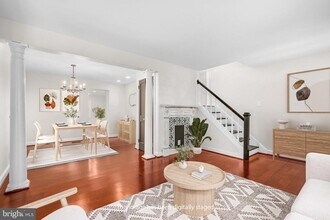 2238 Meridian St in Falls Church, VA - Foto de edificio - Building Photo