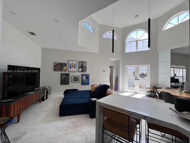 3070 Allamanda St in Miami, FL - Foto de edificio - Building Photo