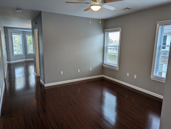 139 Atwood Ave, Unit 2nd Floor in Pawtucket, RI - Building Photo - Building Photo