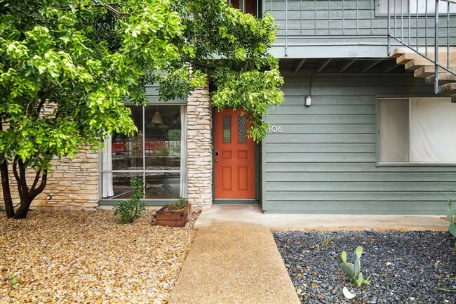 property at 1304 Mariposa Dr
