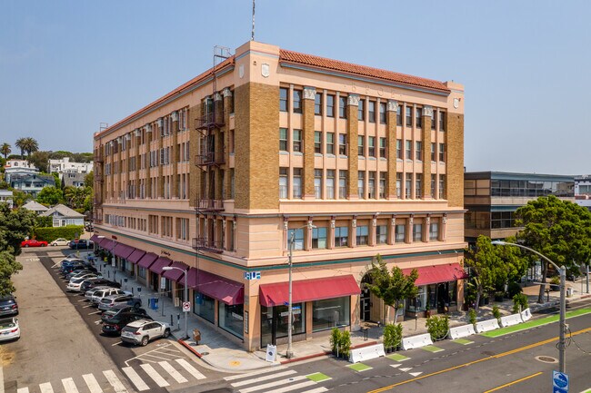 3001-3013 Main St