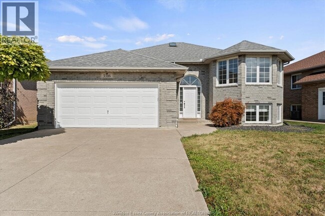 property at 3316 Kenilworth Dr