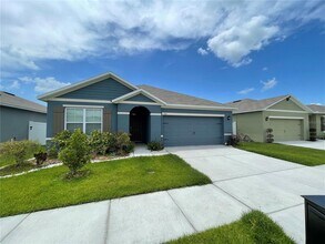 720 Kindred Ln in Auburndale, FL - Building Photo - Building Photo
