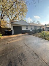 5906 E 99th Terrace in Kansas City, MO - Building Photo - Building Photo