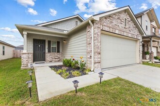 4262 Winston Wy in New Braunfels, TX - Building Photo - Building Photo