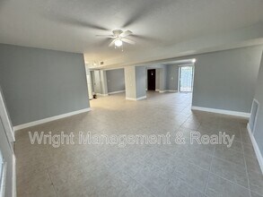 427 Country Club Dr in Oldsmar, FL - Building Photo - Building Photo