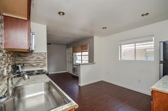 7521 Bauman Rd in Houston, TX - Building Photo - Building Photo