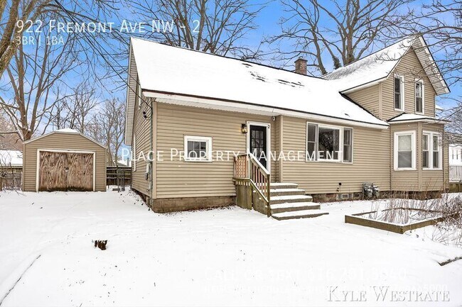 922 Fremont Ave NW in Grand Rapids, MI - Building Photo - Building Photo
