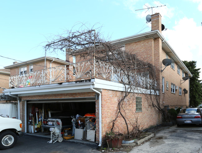 8514 W Catalpa Ave in Chicago, IL - Building Photo - Building Photo