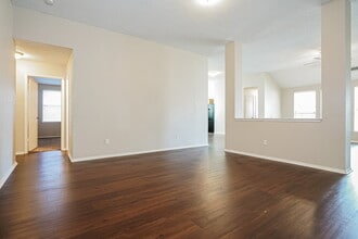 1415 Heather Ridge Dr in Lancaster, TX - Building Photo - Building Photo