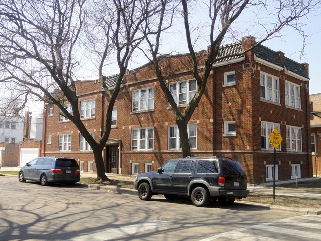 2950 N Lavergne Ave in Chicago, IL - Building Photo - Other