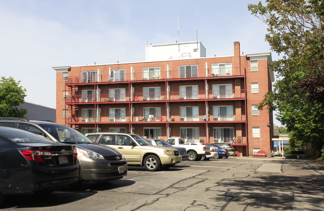 General Washington in Reading, MA - Foto de edificio