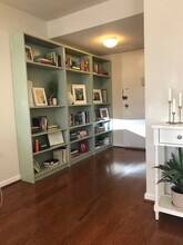 200 N Maple Ave, Unit 110 in Falls Church, VA - Foto de edificio - Building Photo