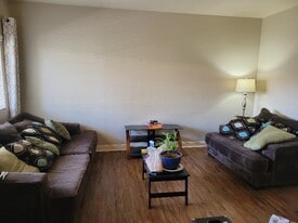 5250 S Rainbow Blvd in Las Vegas, NV - Building Photo