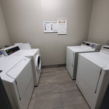 8811 Burton Wy in West Hollywood, CA - Building Photo - Building Photo