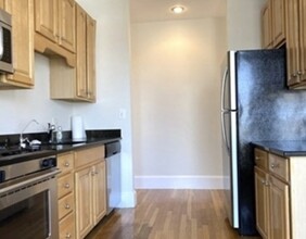 2 Termine Ave in Boston, MA - Building Photo - Building Photo