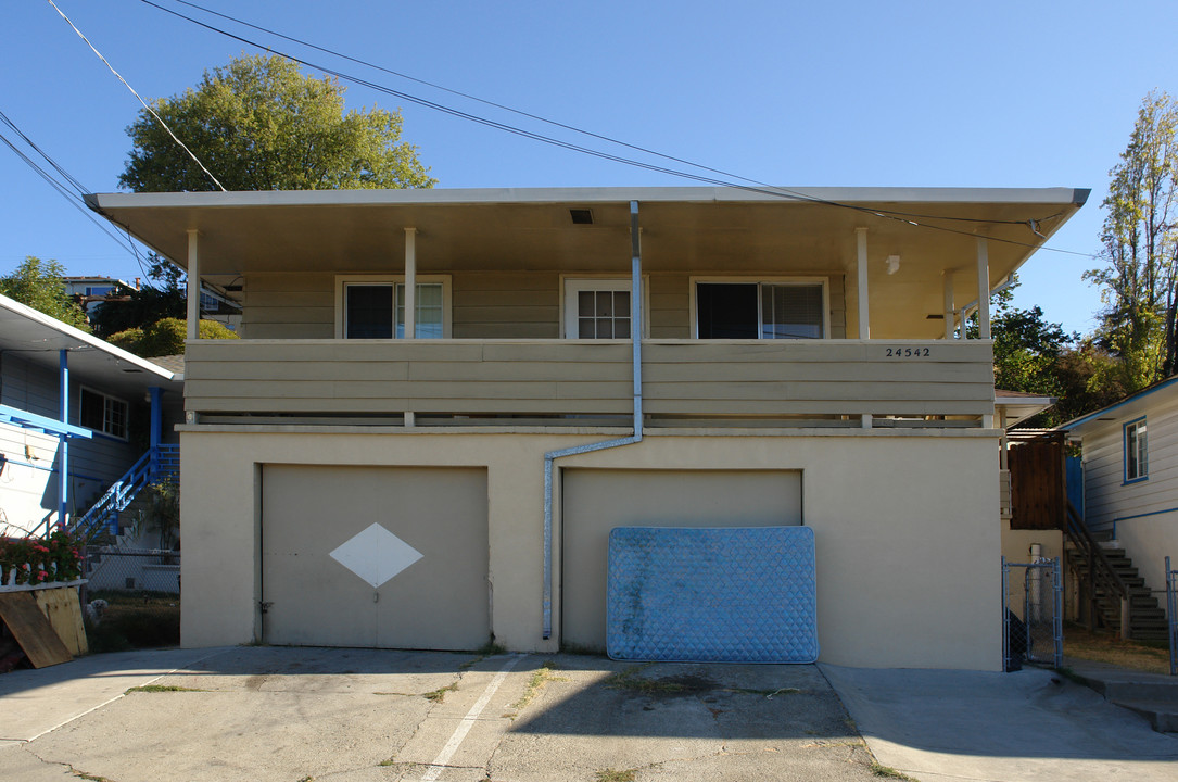 24542-24544 Leona Dr in Hayward, CA - Building Photo